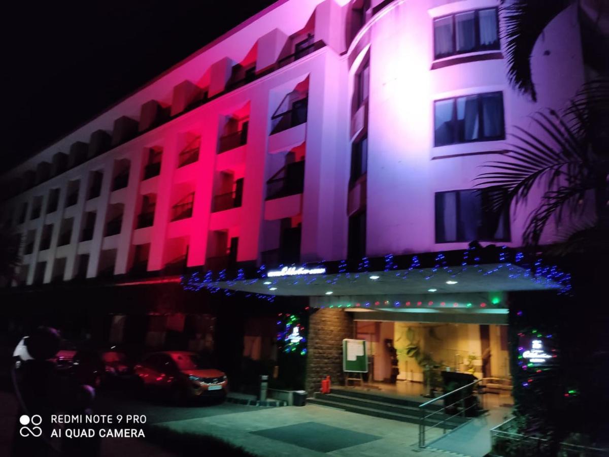 Celebration Lavasa Hotel Luaran gambar