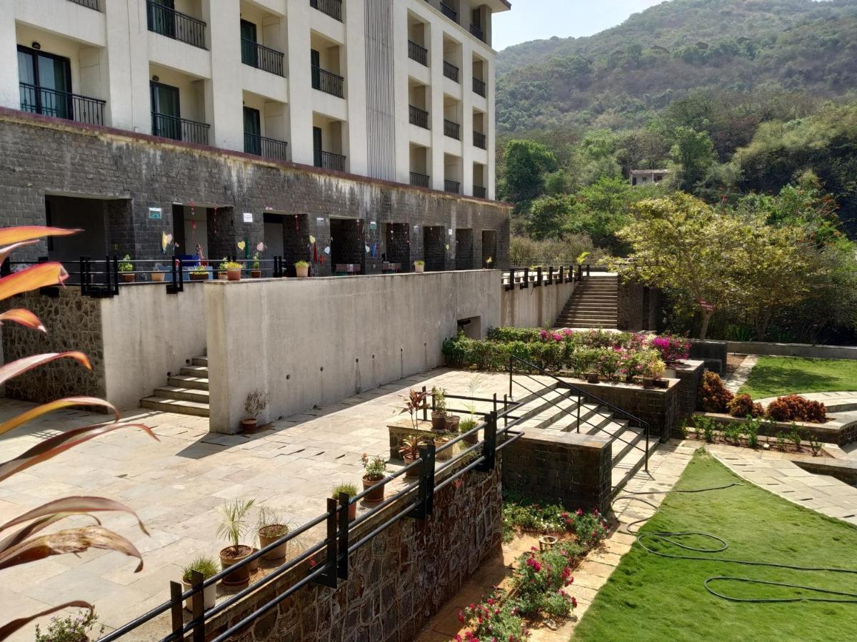 Celebration Lavasa Hotel Luaran gambar